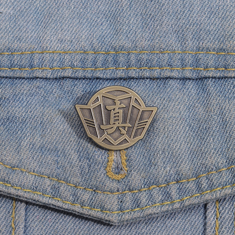 Yakuza Goro Majima Enamel Pins - Embroidery Logo recensione e prezzo