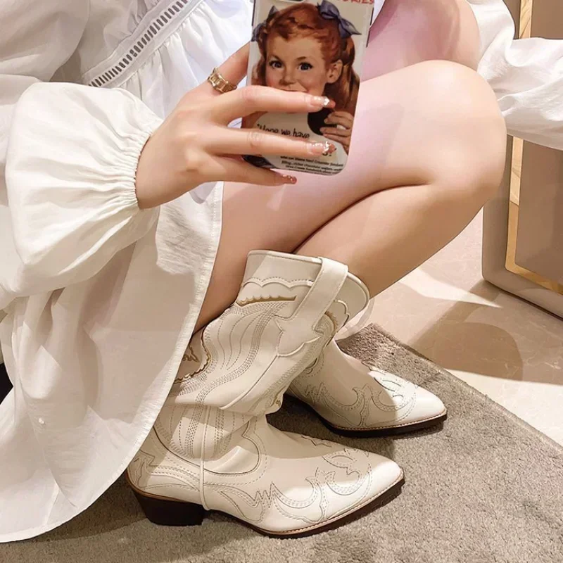 Vintage Square Head Thick Heel - Embroidery Web recensione e prezzo